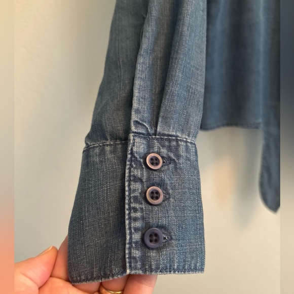 Cloth and Stone Denim Size Small Button Up - Picture 5 of 7